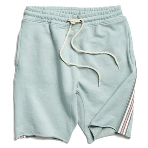 Pantalones cortos de deporte con logotipo personalizado, hechos de tela de rizo 100% de algodón, color sólido y adecuado para uso casual - Product Image 2