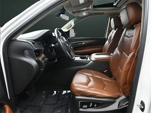 Cadillac Escalade Luxury 2020, Volante a la Izquierda, 7 Asientos, 400 CV - Product Image 3