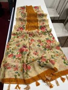 Sari de lino con estampado digital de ropa tradicional clásica con estampado floral para niñas Sari de uso diario disponible para la venta desde India - Product Image 4