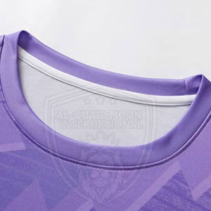 Uniforme de Fútbol Transpirable de Manga Corta para Verano, Servicio OEM, Diseño de Logotipo Personalizado - Product Image 3