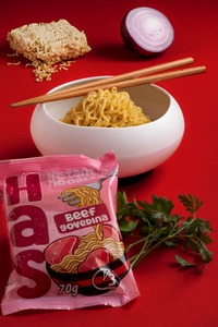 บะหมี่กึ่งสำเร็จรูปรสเนื้อทอด ฮาส แฟมิลี่แพ็ค 280 กรัม ไขมัน 18% ปรุงสุกใน 3 นาที อายุการเก็บรักษา 12 เดือน เดม คูลปิน - Product Image 2