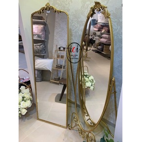 Espejo de pared en forma de D decorativo de Metal con diseño único Espejo de pared moderno Espejo texturizado Venta a granel para eventos Decoración del hogar - Product Image 1