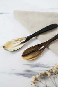 Cuchara de Cuerno de Búfalo Natural, Hecha a Mano y Pulida, Perfecta para Servir Especias, Condimentos o como Decoración de Mesa, Alta Calidad - Product Image 4