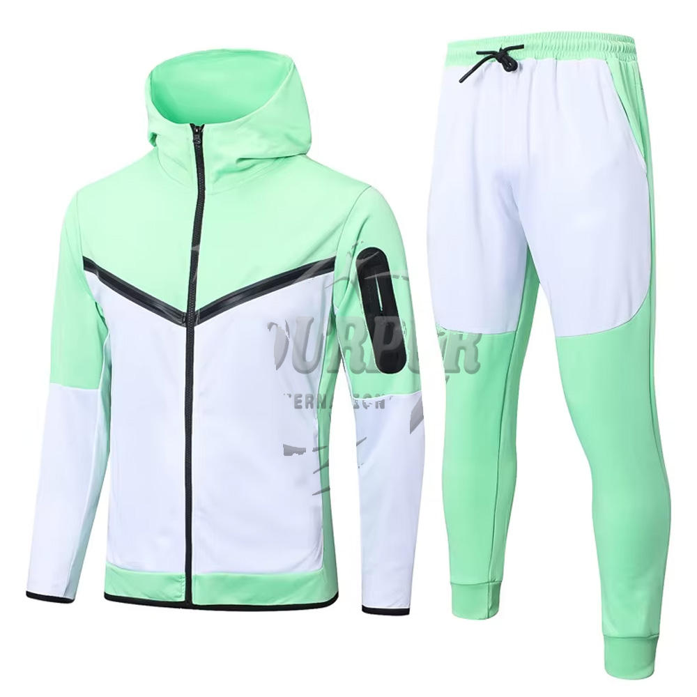 สีเขียวอ่อน