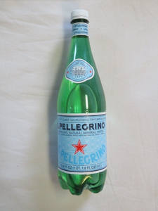 Agua Mineral Natural Gasificada San Pellegrino, 33.8 Oz Cada Lata, Paquete de 12 x 1L en Venta - Envío Estándar - Product Image 5