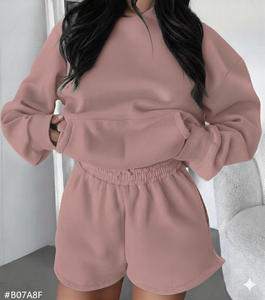 Ensemble décontracté pour femmes, sweat-shirt et short, coupe ample, tenue en deux pièces, 100% coton, style minimaliste moderne, style streetwear pour un confort quotidien - Product Image 4