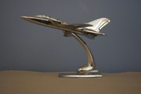 Modèle d'avion de chasse Art Déco en aluminium poli, artisanat métallique de haute qualité, décoration d'intérieur, ornement de bureau Nsons