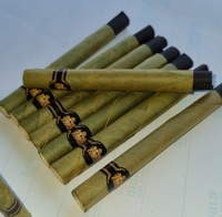 Rollos de hoja de palma orgánica enrollados a mano bellamente estilo de lujo mejor Compatible 4 tamaños brotes de hoja de combustión lenta sabor completo