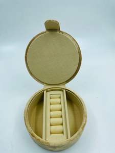 Caja de Almacenamiento de Joyas de Terciopelo y Madera de Lujo, Bordada a Mano con Cuentas, Personalizable en Color, Tamaño y Logotipo, para Collares y Anillos - Product Image 3