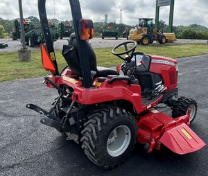 Tracteur à roues Massey Ferguson GC1723E 25HP Moteur et boîte de vitesses à vendre Neuf/Occasion Stock disponible Prêt à être expédié - Product Image 2