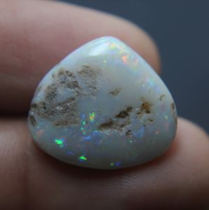 Cabochon d'opale australienne naturelle de 12.00 carats en forme de coeur d'opale australienne solide Coober Pedy Opal Cabochon de pierres précieuses en vrac - Product Image 1