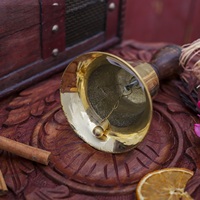Campana de mano de latón de la mejor calidad con mango de madera Campana de llamada Vintage para la escuela en el hogar y uso decorativo