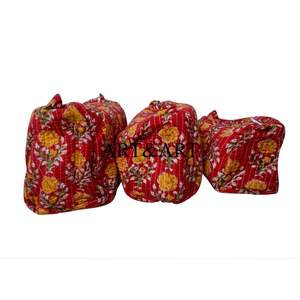 Beautiful <b>Quilted</b> Floral Print Cotton 3-Piece Women's Makeup Bag Set with Large Capacity Zipper Closure & Eco-Friendly Design - Product Image 2