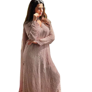 Ensemble prêt-à-porter pour femme musulmane, Kurti à col en V brodé, pantalon et dupatta assorti en tissu de soie Georgette imprimé à la main, idéal pour les fêtes - Product Image 1