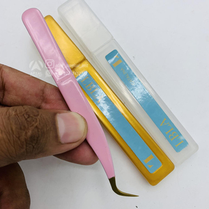 คีมหนีบขนตาสแตนเลสปลายแหลมสีทองพร้อมแหนบปลายขนตาสีชมพูแบบทนทาน - Product Image 1