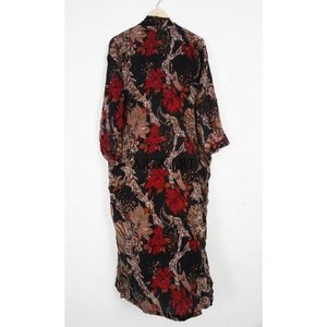 Robe longue en soie élégante à manches longues pour femmes - Vêtement de nuit doux, style bohème, pour l'été - Product Image 5