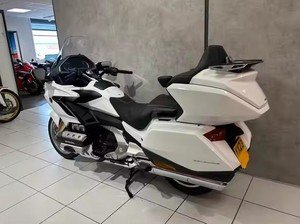 Nuevo 2023 Honda GL1800 GOLD WING TOURR DCT TOURIING MOTOS - Product Image 2