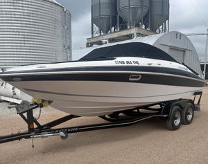 Bateau à moteur d'occasion Four Winns H240 SWINING - Product Image 1