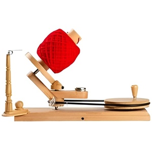 Grand enrouleur de fil en bois moderne enrouleur de boule portable à la mode pour tricoter le crochet fabriqué à la main en bois naturel de 3mm d'épaisseur - Product Image 6