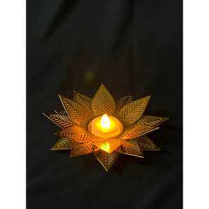 2025 Diwali decoraciones hechas a mano latón en forma de loto Pilar candelabro moderno de lujo de larga duración pétalos - Product Image 3