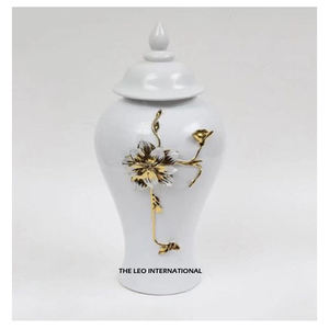 แจกันดอกไม้หรูหราพร้อมเคลือบทองแบบกระปุกขิง ของตกแต่งบ้านสไตล์หรูหราเบาๆ งานฝีมือตกแต่งห้องนั่งเล่น - Product Image 4