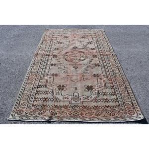 5.1x7.9 ft Vintage Rug, Rug, <b>Brown</b> Floral Rug <b>Wool</b> - Product Image 5