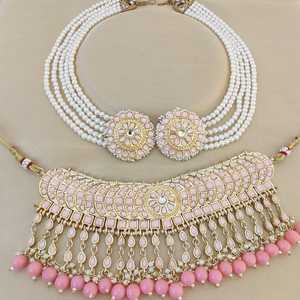 Collar de Gargantilla Kundan tradicional de alta calidad con pendientes de cadena de oreja para mujer, perfecto para bodas, ocasiones festivas - Product Image 2