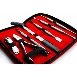 Ensemble de 7 outils de pédicure pour les ongles |   Kit en acier inoxydable Coffret cadeau luxueux |   Outils professionnels de manucure et de pédicure |   Bas prix - Product Image 4