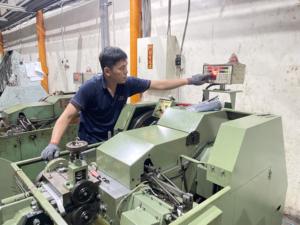 เครื่องตรวจจับส่วนหัวของสกรู1DIE2BLOW HMI-7 JS-4012ตัวตรวจสอบอัตโนมัติ J4012AA07JS ไต้หวัน - Product Image 3