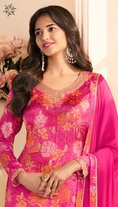 Vente en gros de vêtements indiens et pakistanais de la collection Salwar Kameez avec broderie chinoise et impression numérique de qualité supérieure - Product Image 6