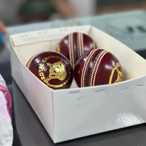 Pelota de Cricket de Cuero Salstar de Primera Calidad, Colores Personalizables, Logotipo, Diseño Transpirable y Ligero - Product Image 2