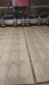 Plateau en bois fait main de qualité supérieure avec un aspect naturel conçu pour une utilisation pratique et une présentation élégante - Product Image 2