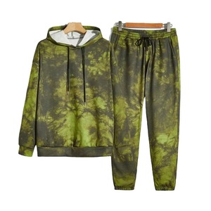 Trajes Deportivos Tie Dye para Hombre de Diseño Personalizado con MOQ Bajo, Ropa Masculina para Uso en Exteriores, Traje Deportivo Tie Dye de Color Sólido - Product Image 1