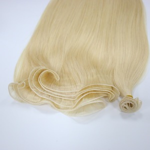 Trame de cheveux péruviens bruts, vierges, naturels, raides et ondulés - Product Image 1