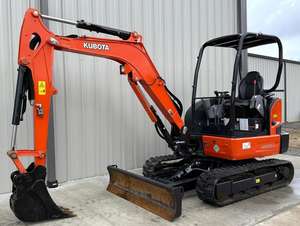 LIVRAISON GRATUITE MINI-EXCAVATRICE KUBOTA KX033-4 23,2 CV DIESEL À CABINE OUVERTE, APPROUVÉE EPA CE, avec Moteur Hydraulique Auxiliaire, Pompe, Boîte de Vitesses et PLC. - Product Image 2