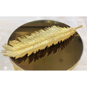 Vaisselle moderne Plateau de service en acier inoxydable martelé de la plus haute qualité avec accent antique doré en vente supérieure - Product Image 6