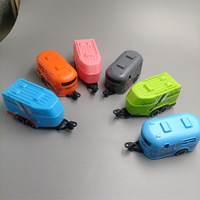 Remorque de transport de chevaux et caravane en plastique 1:64 avec logo personnalisé, portes coulissantes, modèle de camion jouet pour enfants