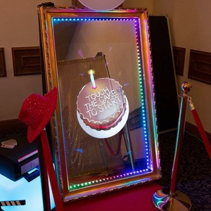 Cabina de Fotos con Espejo y Cámara Táctil de 10 Puntos para Selfies, Entretenimiento en Bodas y Fiestas - Product Image 5