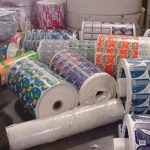 Film d'emballage BOPP métallisé translucide souple de haute qualité, résistant à l'humidité, en rouleau, à vendre - Product Image 1