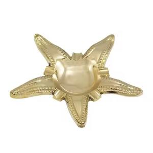 Cenicero de Bolsillo con Forma de Estrella de Mar de Latón Estilo Antiguo, Accesorio Metálico para Fumar para Uso Doméstico - Product Image 1