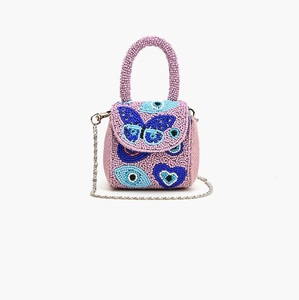 Estuche para AirPods con Cuentas de Semillas Hecho a Mano Creativo con Impresión de Grabado, Diseño Elegante Ecológico e Impermeable para Regalos - Product Image 2