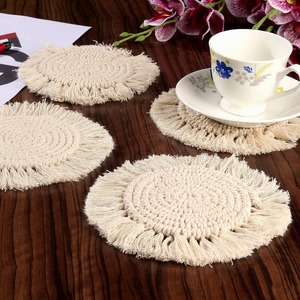 Prix de gros artisanat indien macramé tapis de table sous-verre dernière conception ronde et carrée pour thé et café faits à la main - Product Image 2