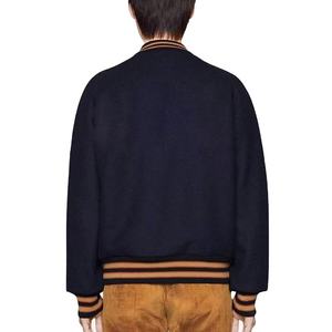 แจ็คเก็ตวาร์ซิตี้ผู้ชายคุณภาพพรีเมียม เสื้อผ้าแฟชั่นกลางแจ้งแบบกำหนดเอง เสื้อโค้ทผู้ชาย แจ็คเก็ตแขนยาวสำหรับผู้ชาย MOQ ต่ำ - Product Image 3