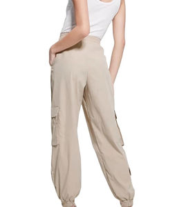 Ensemble deux pièces coupe-vent à capuche streetwear pour femme 2026 avec motif uni, couleurs et logo personnalisés, survêtement d'hiver - Product Image 4