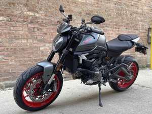 Ducati Monster + Aviator Grey 2023 usado disponible para la venta - Product Image 5