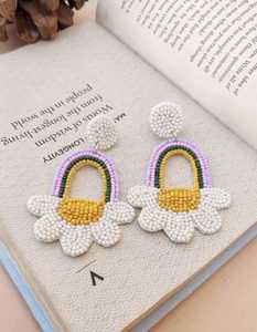 Boucles d'oreilles brodées cadeau pour elle - Product Image 4