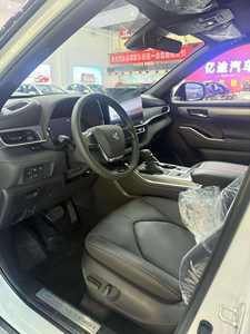 Toyota Crown Signia SUV Híbrido 2.5L 2026 Usado, en perfecto estado, listo para enviar. - Product Image 3