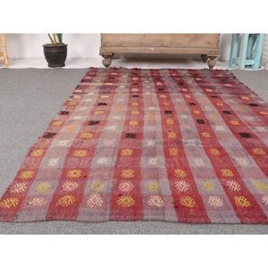 Tapis de 3,9 x 6,4 pieds, tapis turc vintage, tapis en laine rouge à imprimé animal - Product Image 5