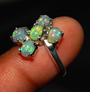 Anillo de ópalo fino de Plata de Ley 925 con ajuste de punta de piedra preciosa de ópalo etíope natural - Product Image 2