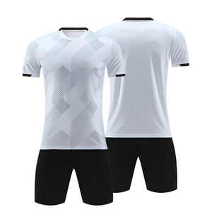 Uniforme de football à quantité minimale de commande bas imprimé par sublimation personnalisé, vêtements de club pour adultes professionnels en stock, uniforme de football à vendre - Product Image 1